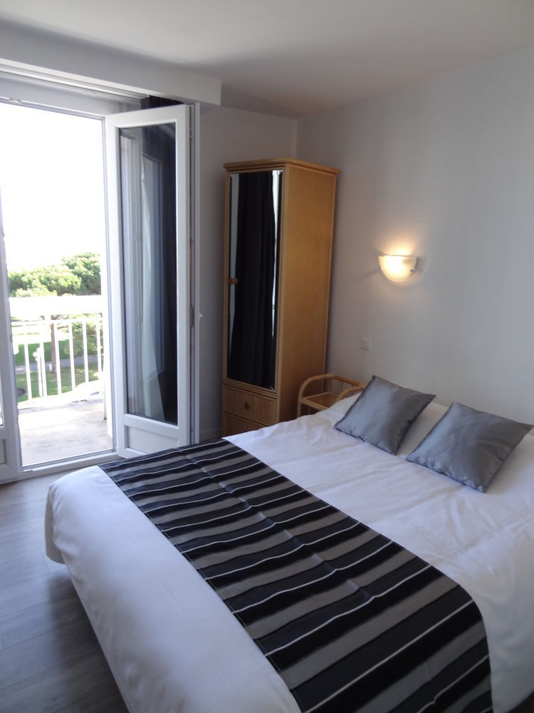 Brit Hotel Hermitage Royan Exterior foto